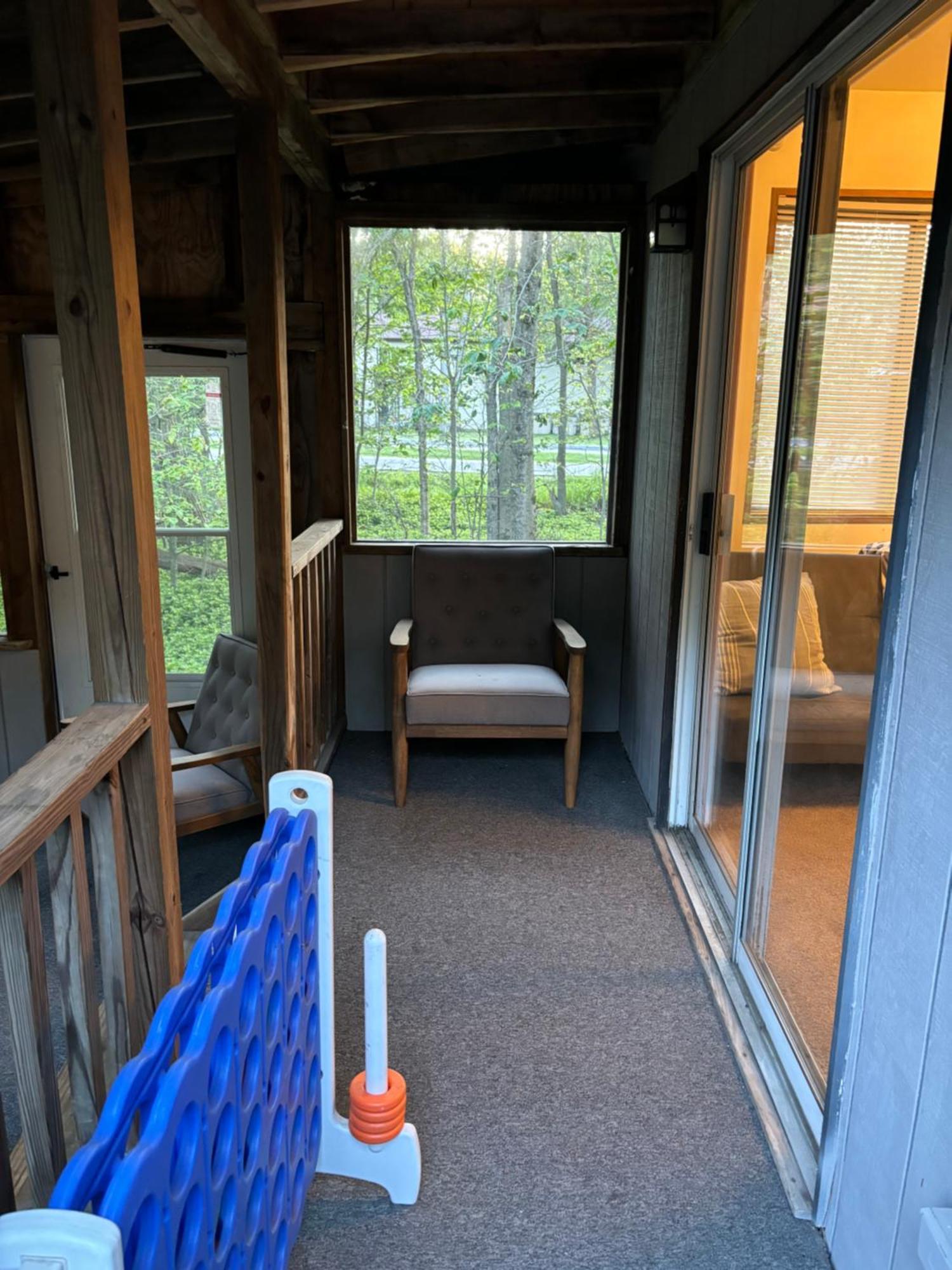 Ambiance - King Bed Cabin, Jetted-Tub & Fireplace Tobyhanna Exterior foto
